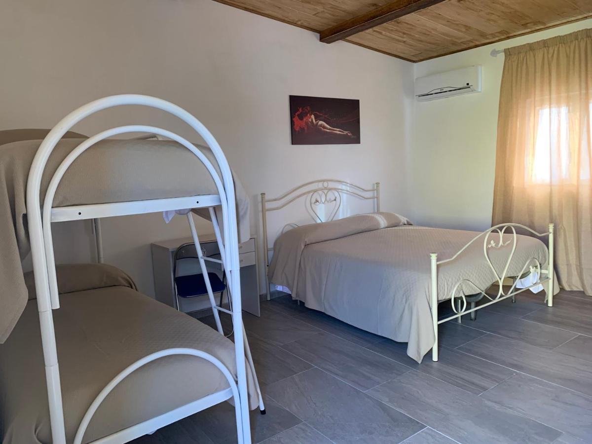 Casa Acito Panzió Stornara Kültér fotó
