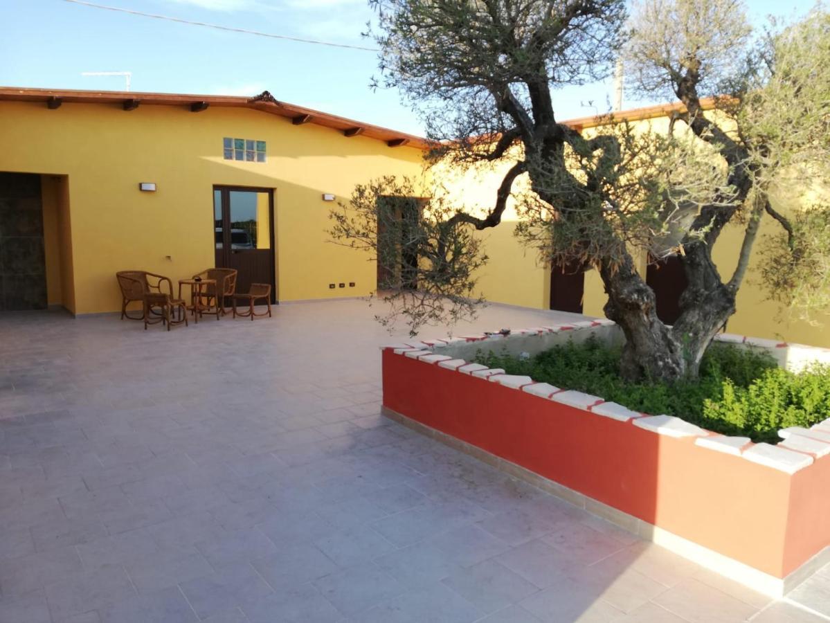 Casa Acito Panzió Stornara Kültér fotó